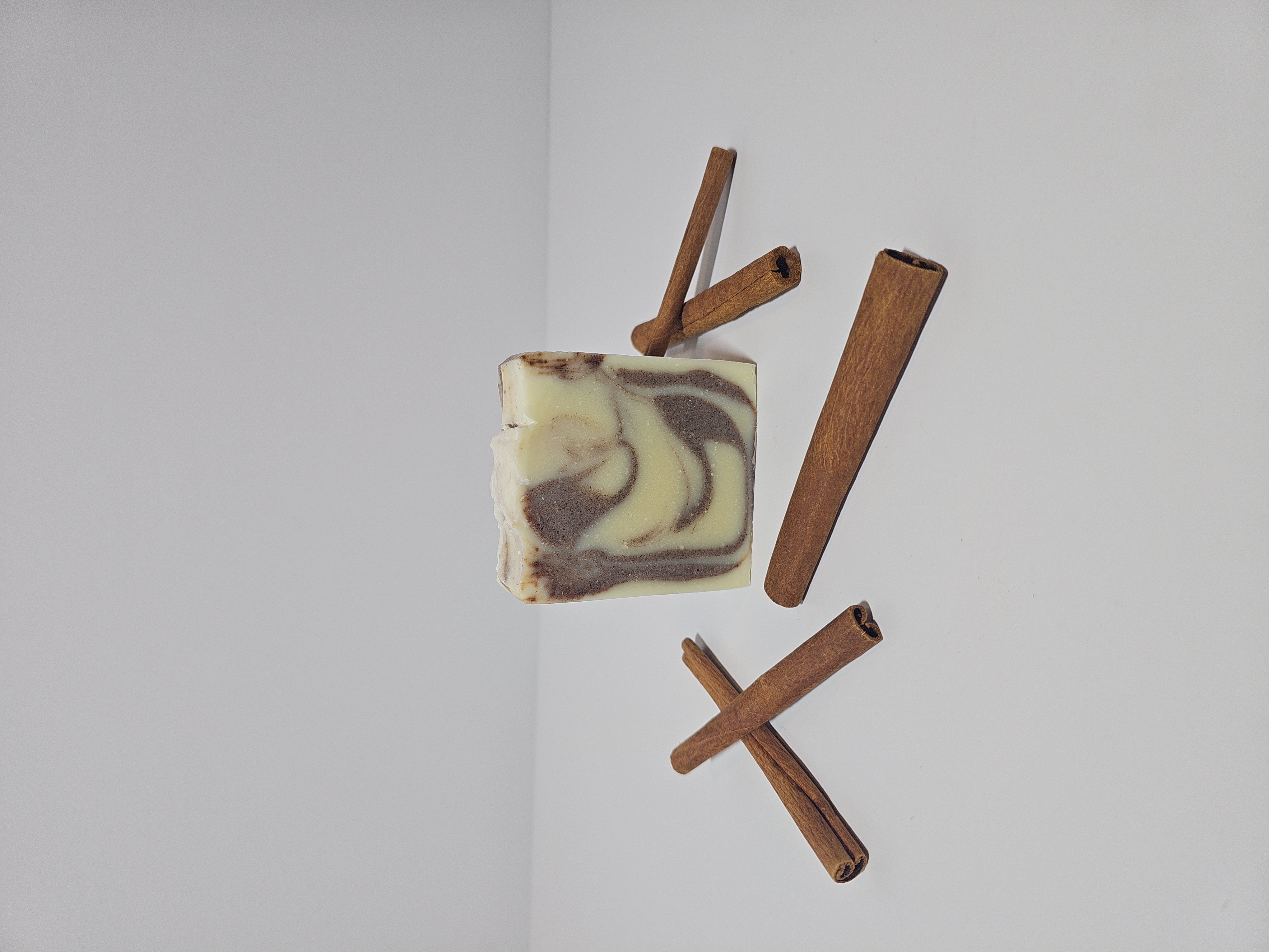 Uni exfoliating soap bar with cinnamon sticks
